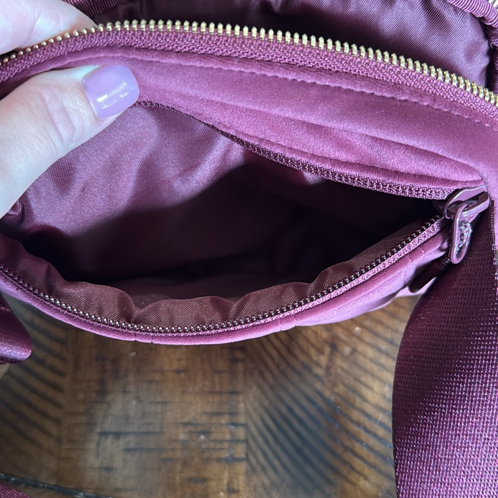 Lululemon Crossbody Bag - Picture 5 of 5